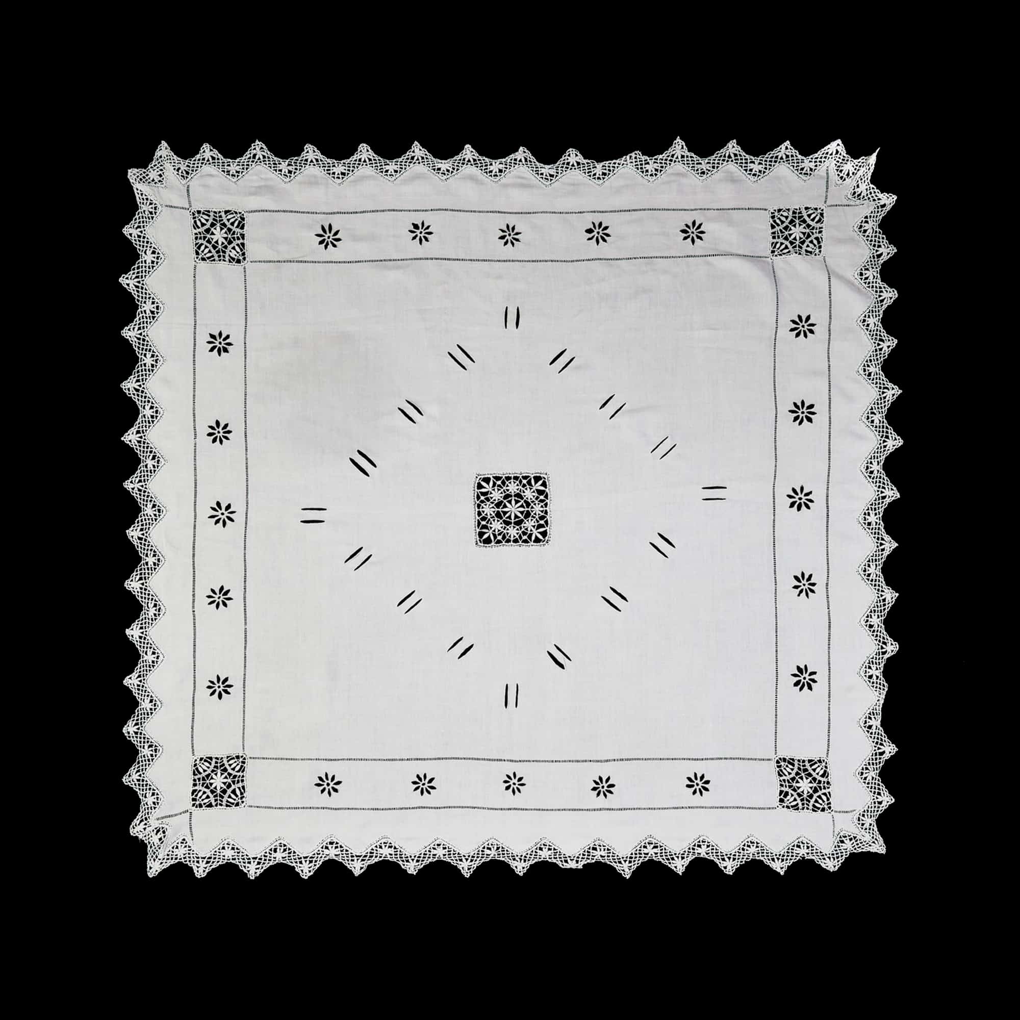 Square Portuguese linen tablecloth with lace trim and drawn-thread embroidery handmade circa 1900. Vintage white linen tablecloth handmade in Portugal with lace border and openwork embroidery.